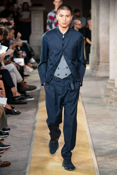 Look 52